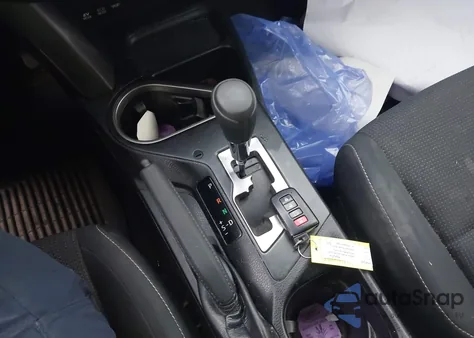 2018 Toyota Rav4 Hybrid Xle from USA, damaged, VIN JTMRJREV5JD233167